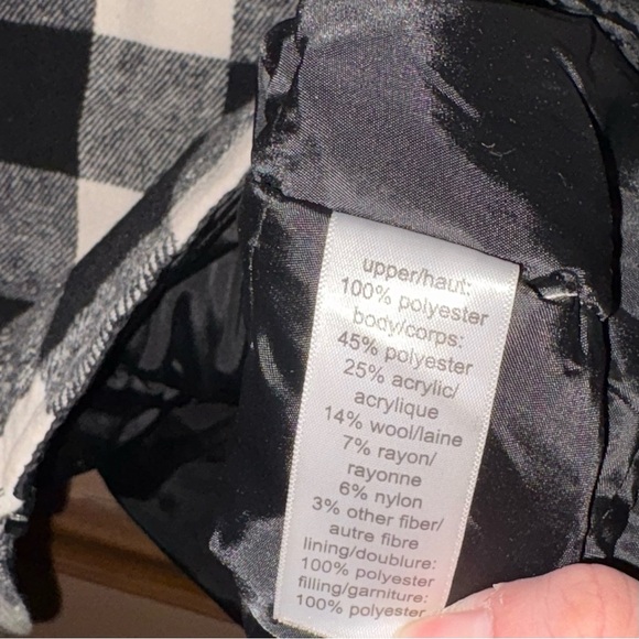 Maurice’s Buffalo Plaid wool Flannel quilted Puffer Zip Vest black white large - Picture 5 of 6